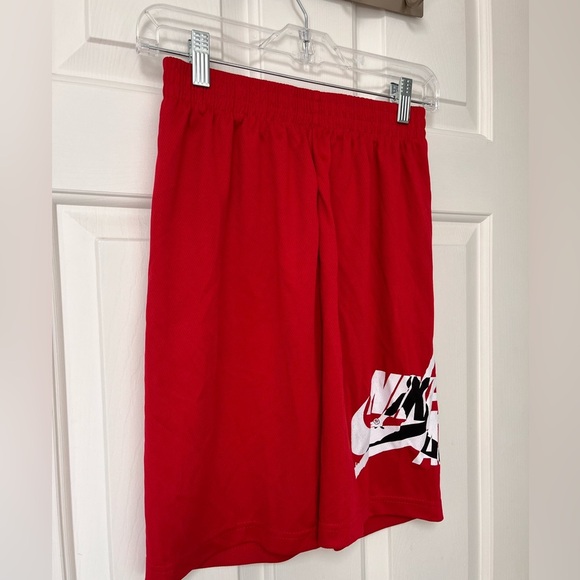 NWT Nike Jordan Jumpman Classics Mesh Shorts Boys Large (12–13Y) - Picture 4 of 13